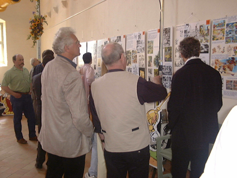 Dany et tibet devant l'expo.